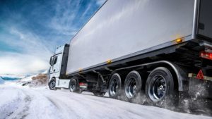 Подробнее о статье В Ростовской области предложили штрафовать водителей грузовиков за несезонные шины